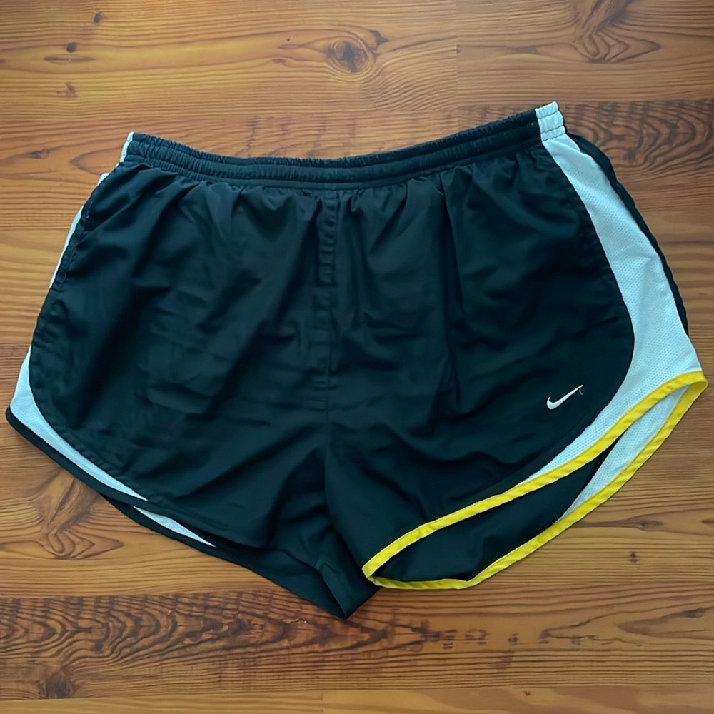Nike LiveStrong Tempo Shorts